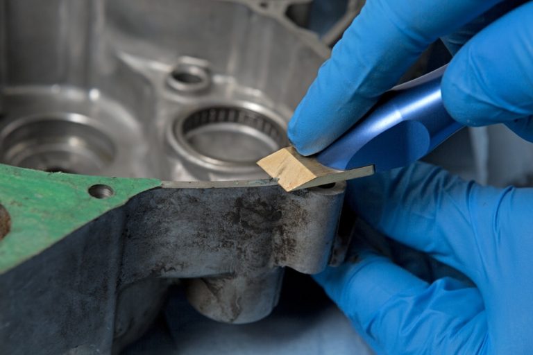 How to remove engine gaskets without damaging or gouging aluminum